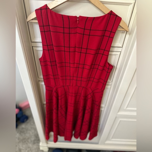 ELLE Red & Black A-Line Dress - Size 8 (No‎ Belt) - Picture 4 of 7